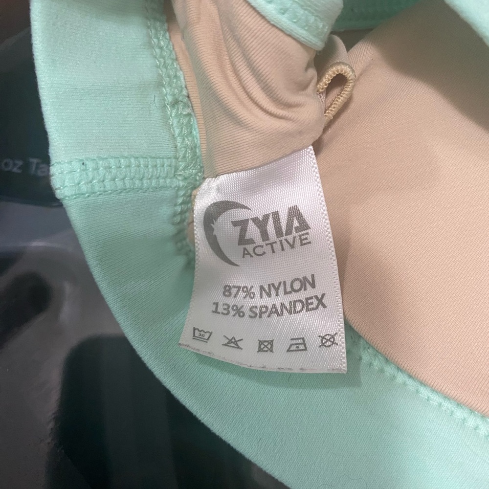 ZYIA Grid Bra - Picture 4 of 4